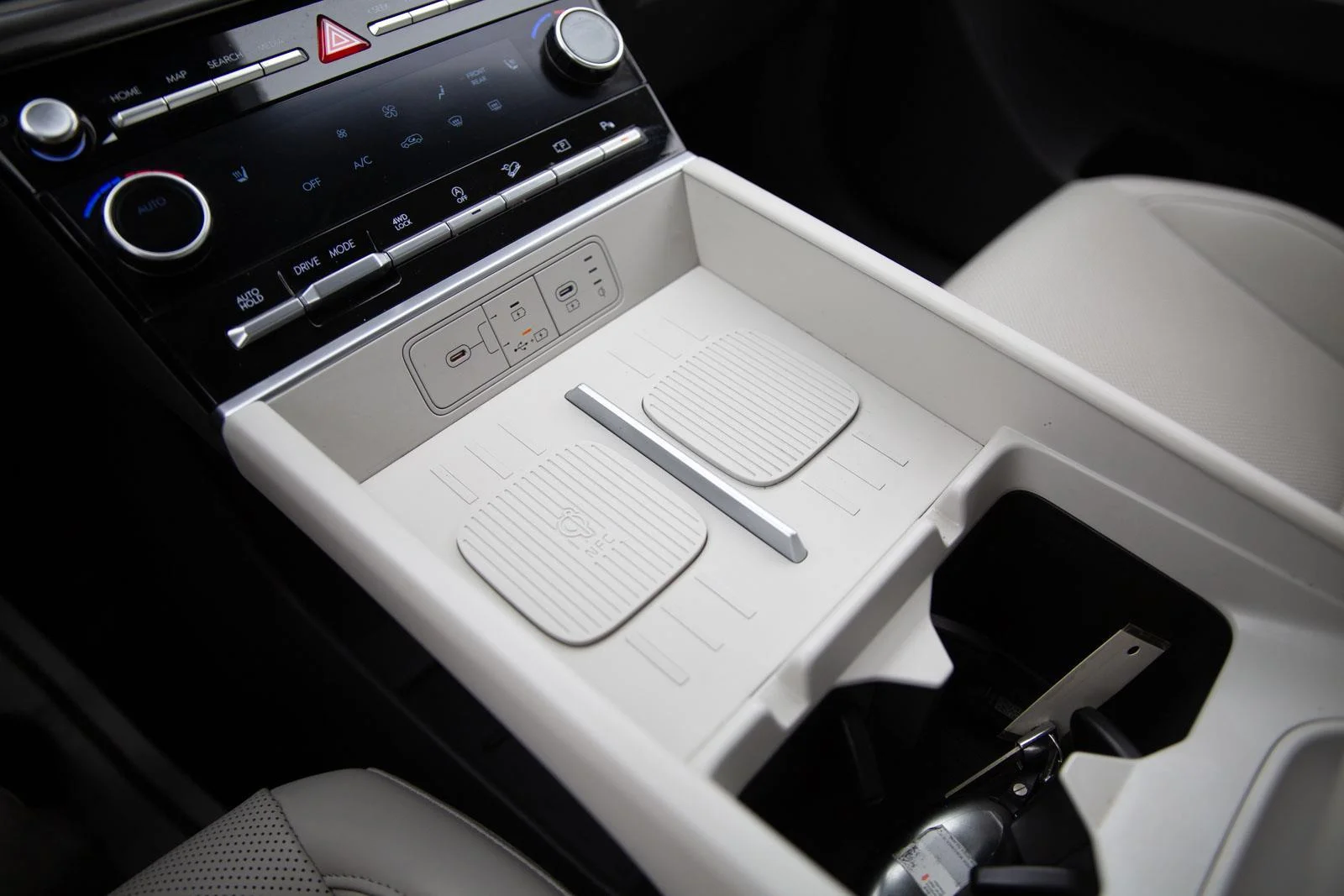 2025 Hyundai Santa Fe SEL - Photo 11