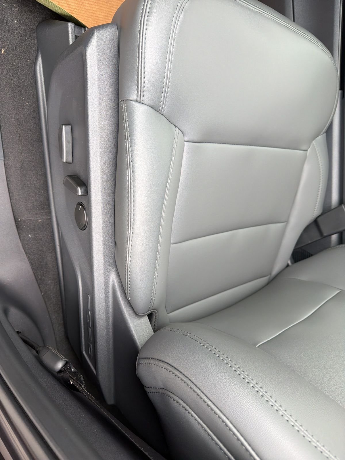 New 2026 Dark Matter Gray Metallic Ford MAX Active image 21