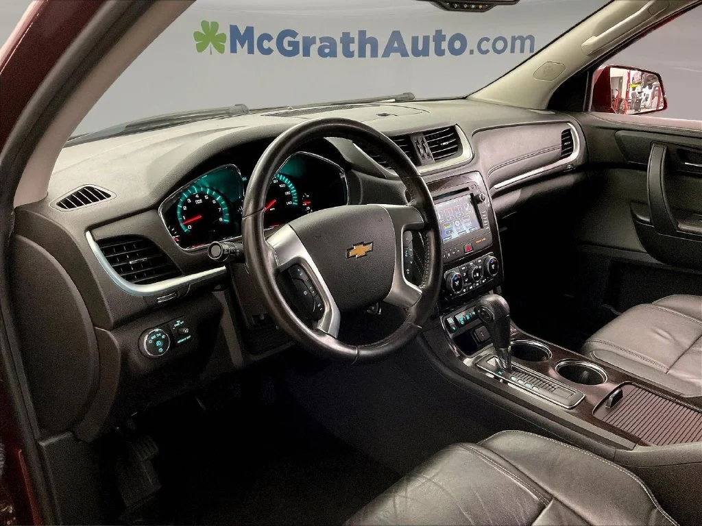 Used 2017 Red Chevrolet 2LT image 17