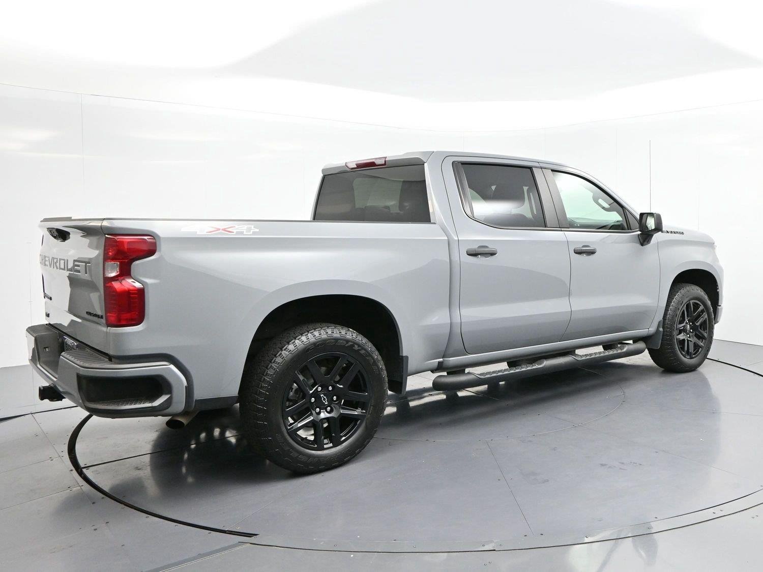 Used 2024 Slate Gray Metallic Chevrolet Custom image 7