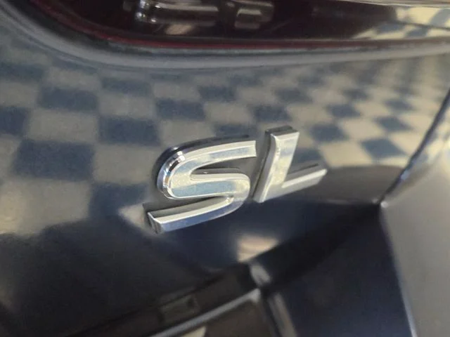 Used 2022 Blue Nissan SL image 5