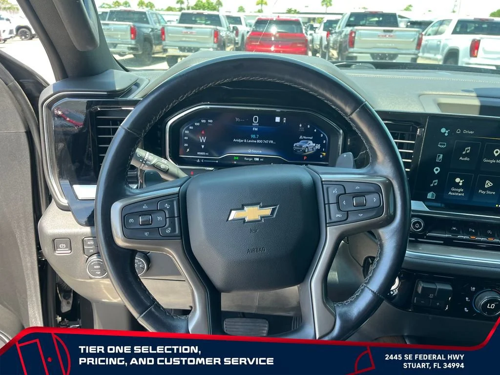 Used 2022 Black Chevrolet High Country image 21