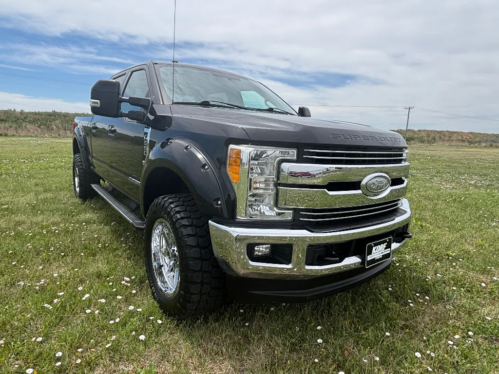 Used 2017 Shadow Black Ford Lariat image 3