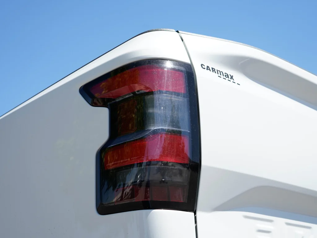 Used 2024 Glacier White Nissan S image 8