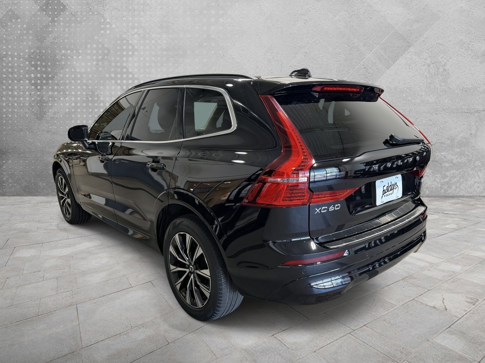 Used 2023 Onyx Black Metallic Volvo Core image 4