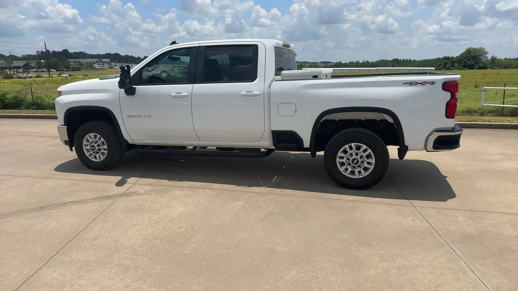 Used 2021 Summit White Chevrolet LT image 6
