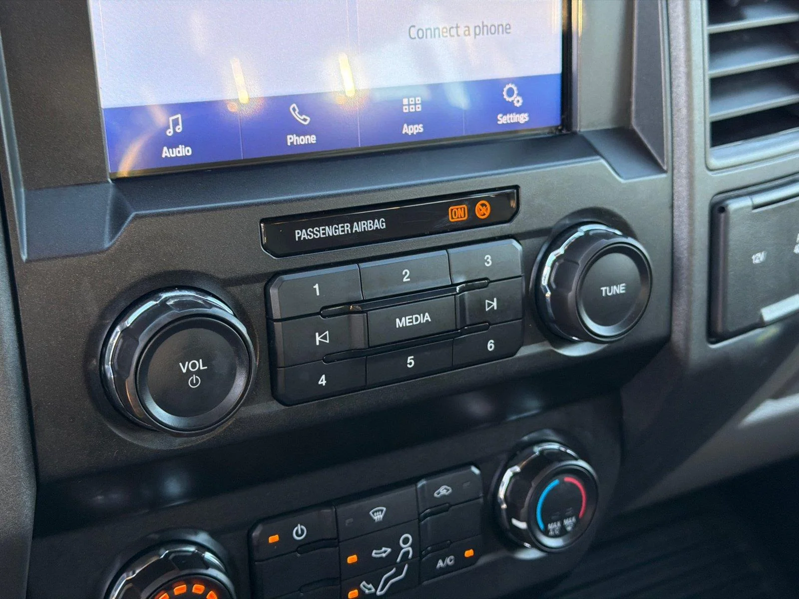 Used 2021 Agate Black Metallic Ford XL image 20