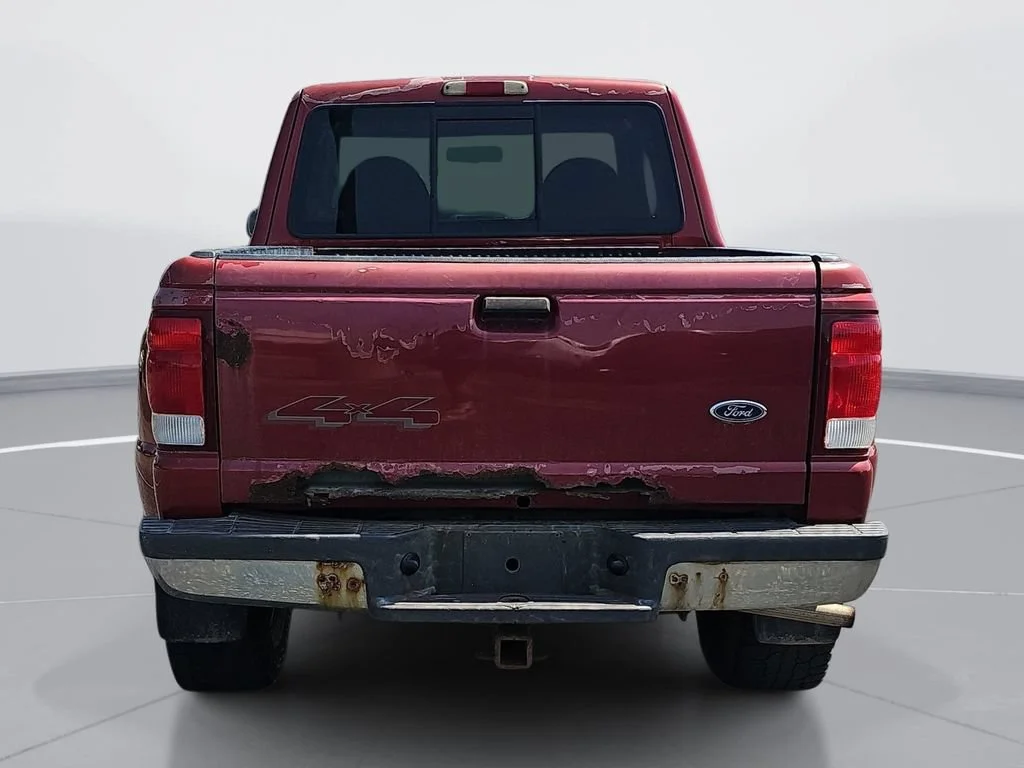Used 2000 Red Ford XL image 5