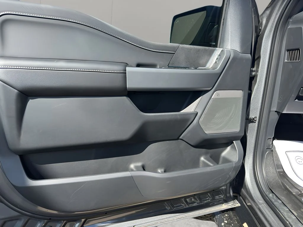 New 2026 Carbonized Gray Metallic Ford XLT image 11