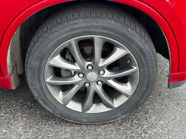 Used 2015 Red Dodge SXT image 9