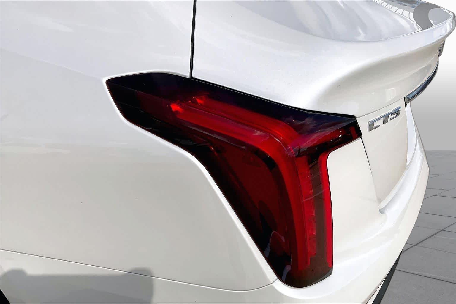 Used 2023 Crystal White Tricoat Cadillac Luxury image 25