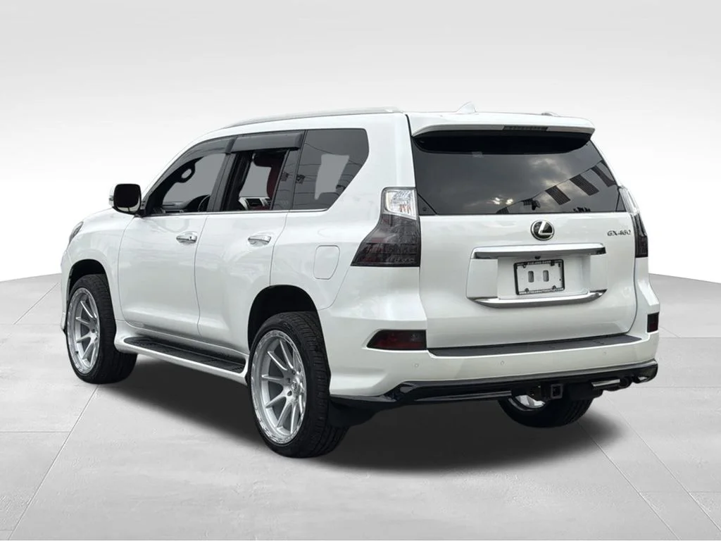 Used 2021 White Lexus 460 image 8