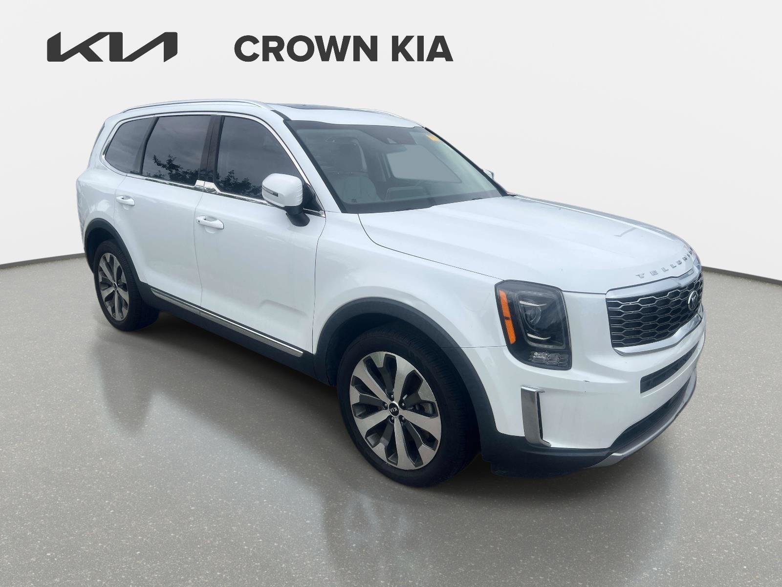 Used 2020 Snow White Pearl Kia EX image 1