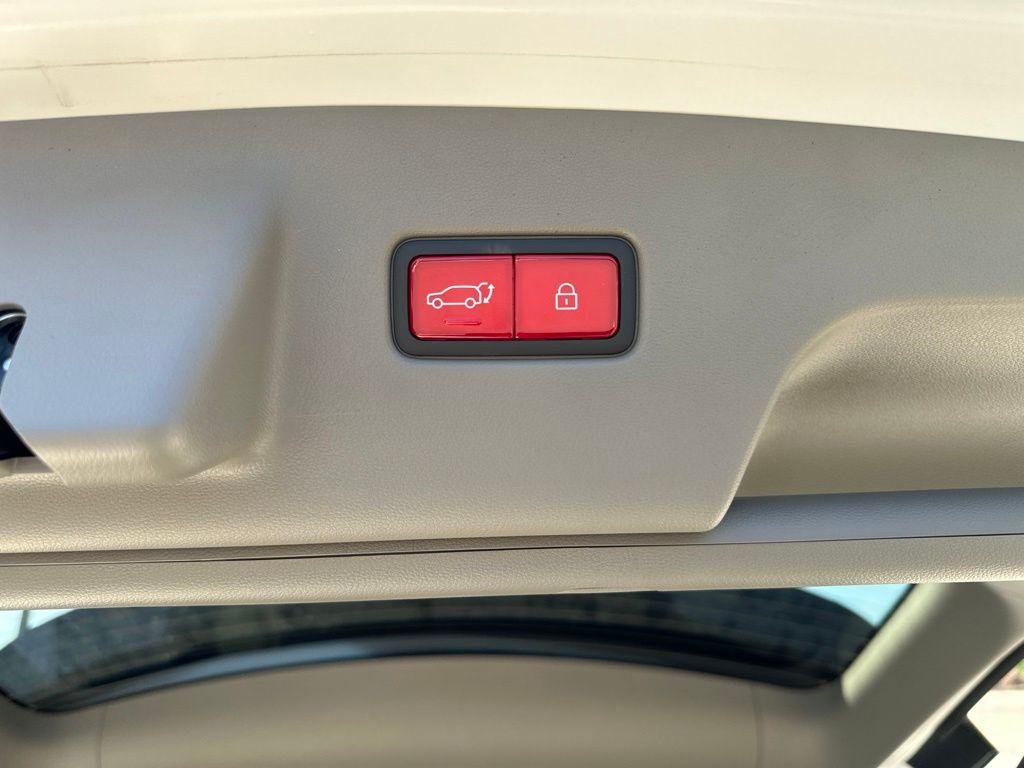 New 2027  Hyundai SEL Premium 7P image 26