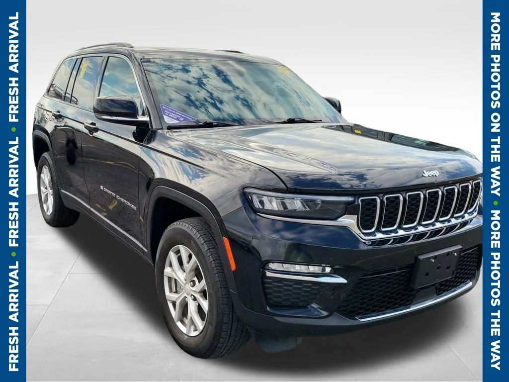 Used 2023 Black Jeep Limited image 1