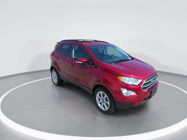 Used 2021 Red Ford SE image 2