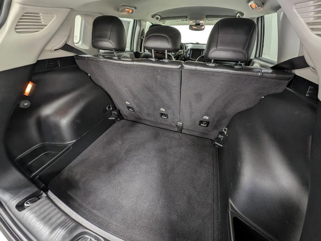 Certified Used 2019 White Clearcoat Jeep Limited image 21