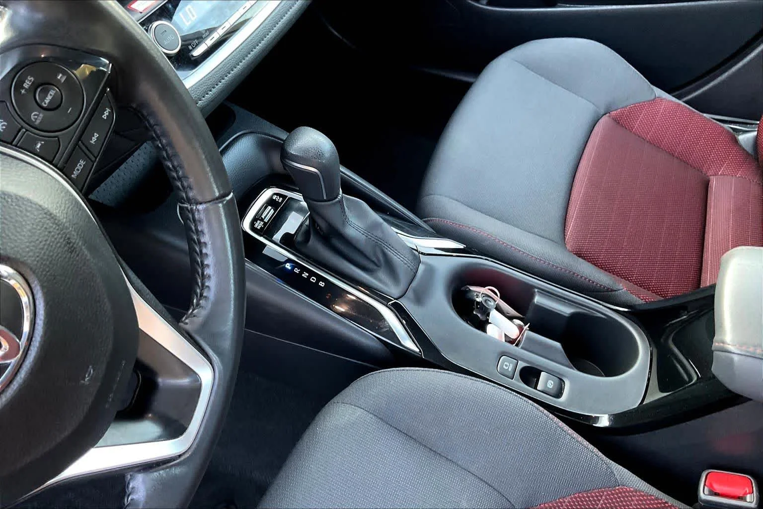 Certified Used 2025 Midnight Black Metallic Toyota SE image 16