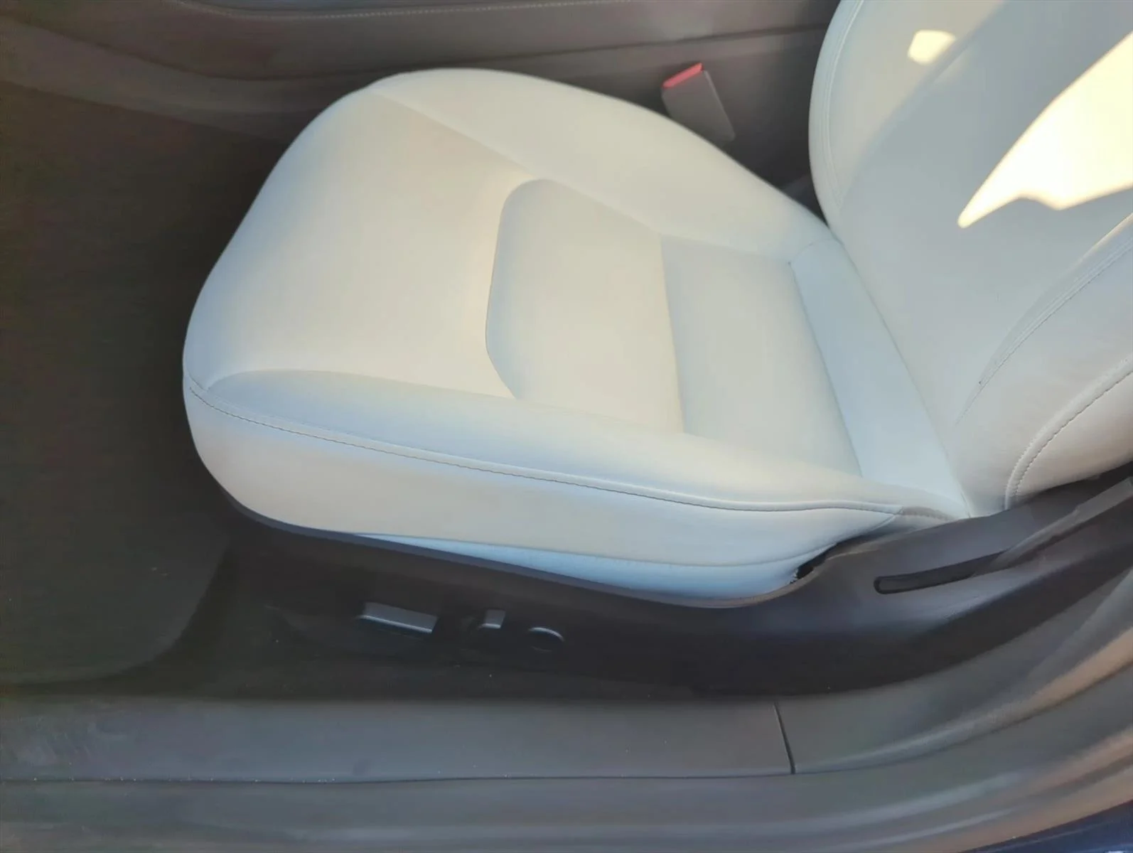 Used 2022 Blue Tesla Long Range image 12