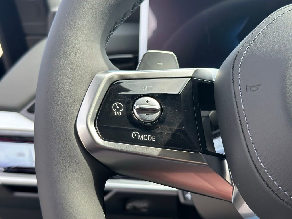 New 2026 Black Sapphire Metallic BMW 750e xDrive image 28