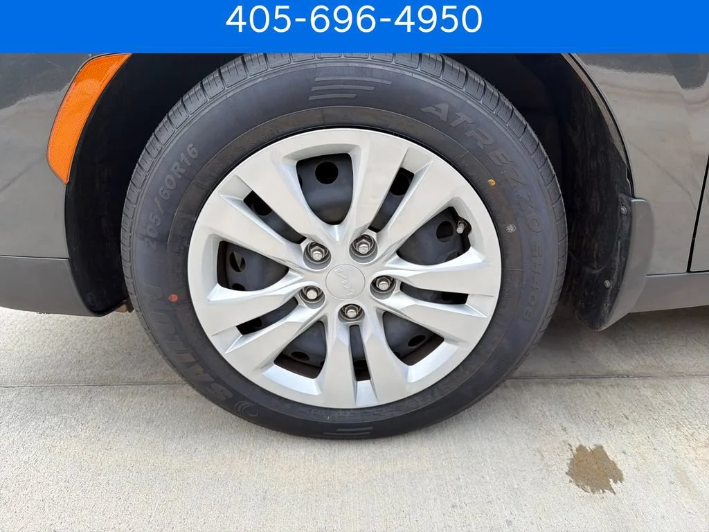 Pre-Owned 2023 Kia Soul LX