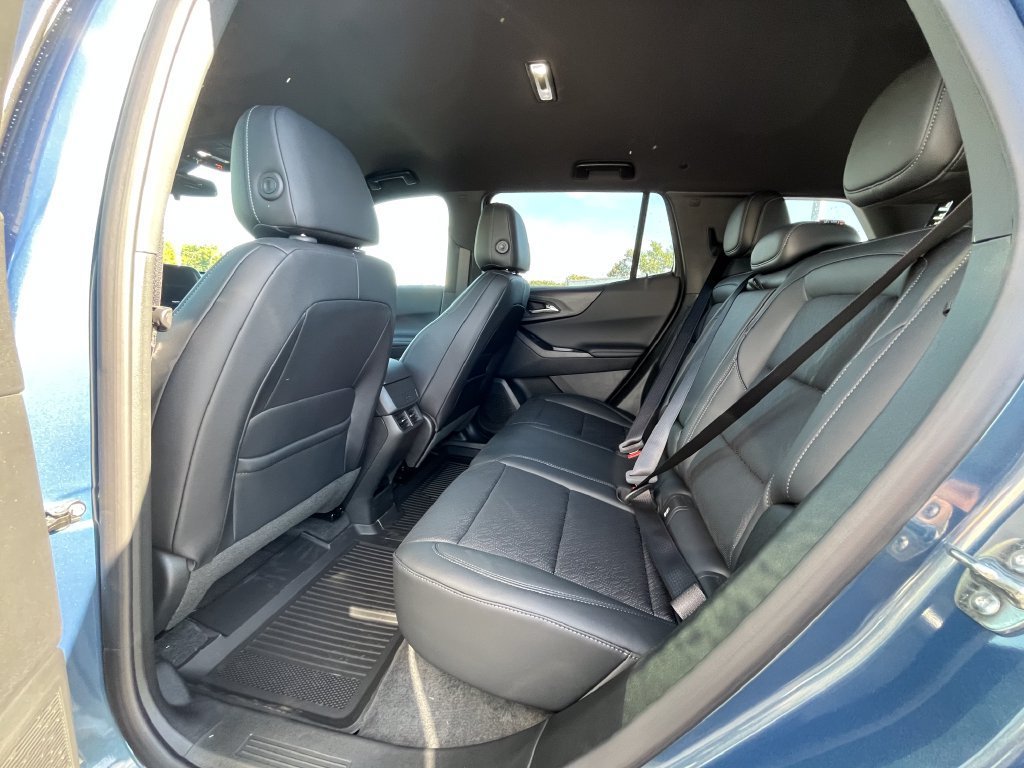 2027 Chevrolet Equinox LT - Photo 7