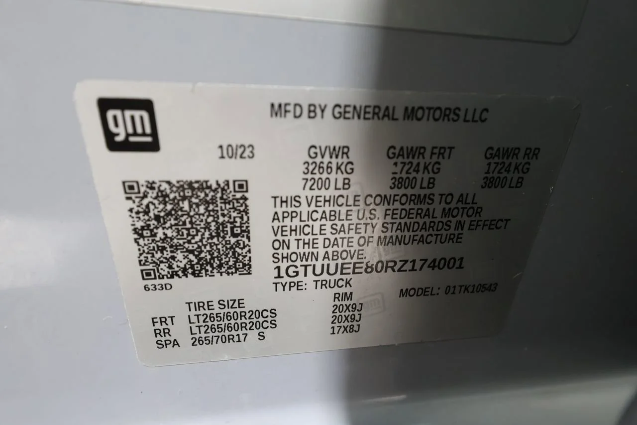 Used 2024 Thunderstorm Gray GMC AT4 image 35