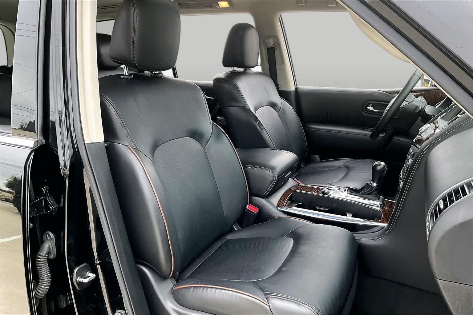 Used 2020 Super Black Nissan SL image 8