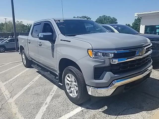 Used 2024 Gray Chevrolet LT image 3