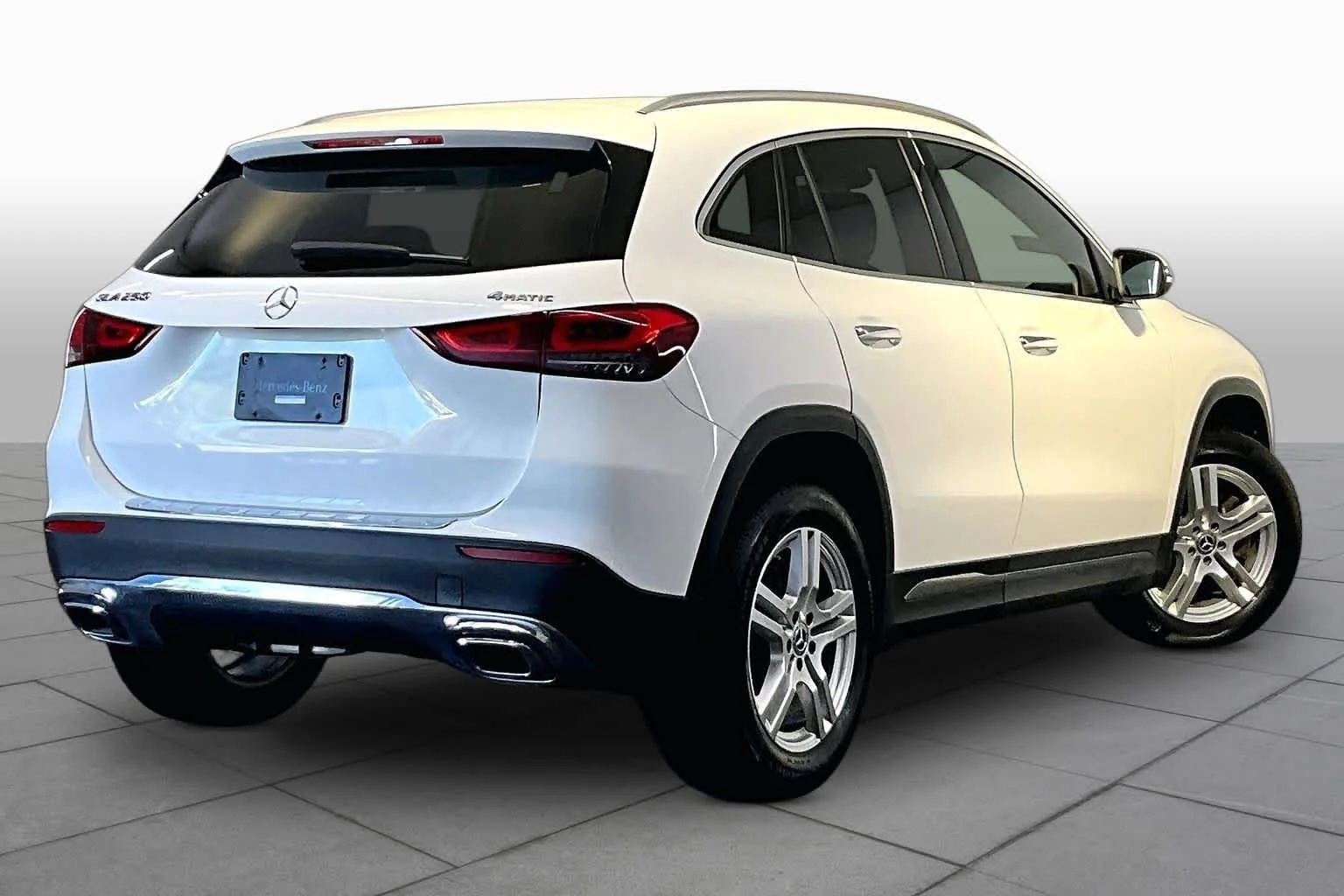 Certified Used 2022 Polar White Mercedes-Benz GLA 250 image 13