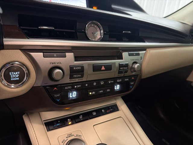 2018 Lexus ES 350 - Photo 33