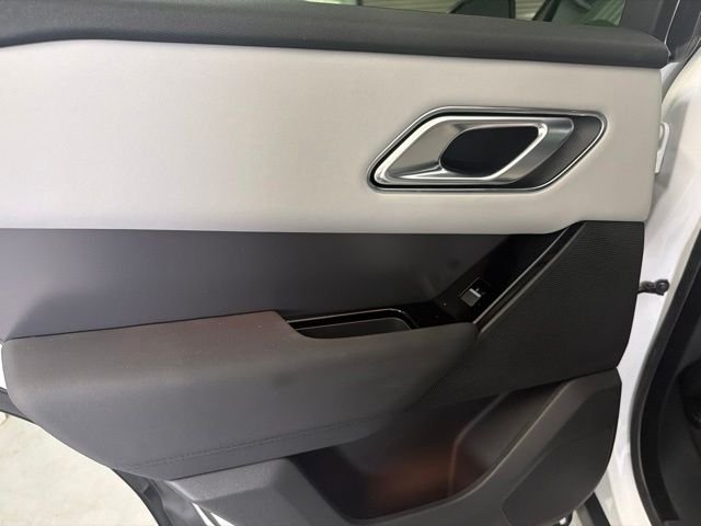 Certified Used 2024 Fuji White Land Rover Dynamic SE image 13