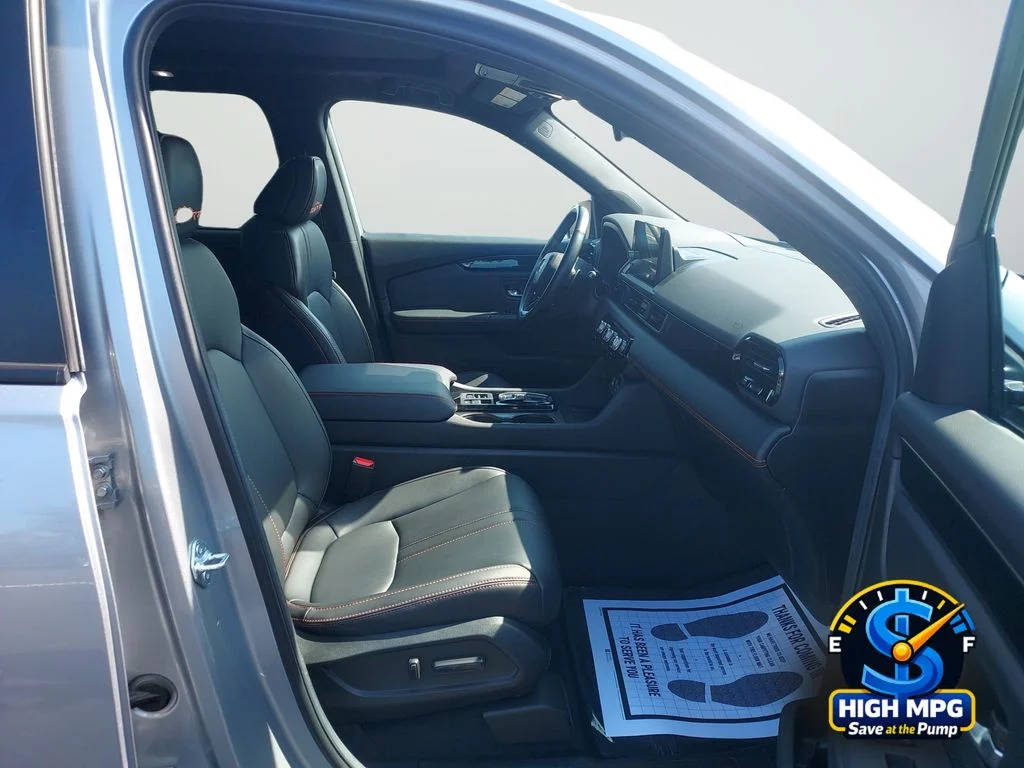 Certified Used 2025 Silver Honda TrailSport image 22