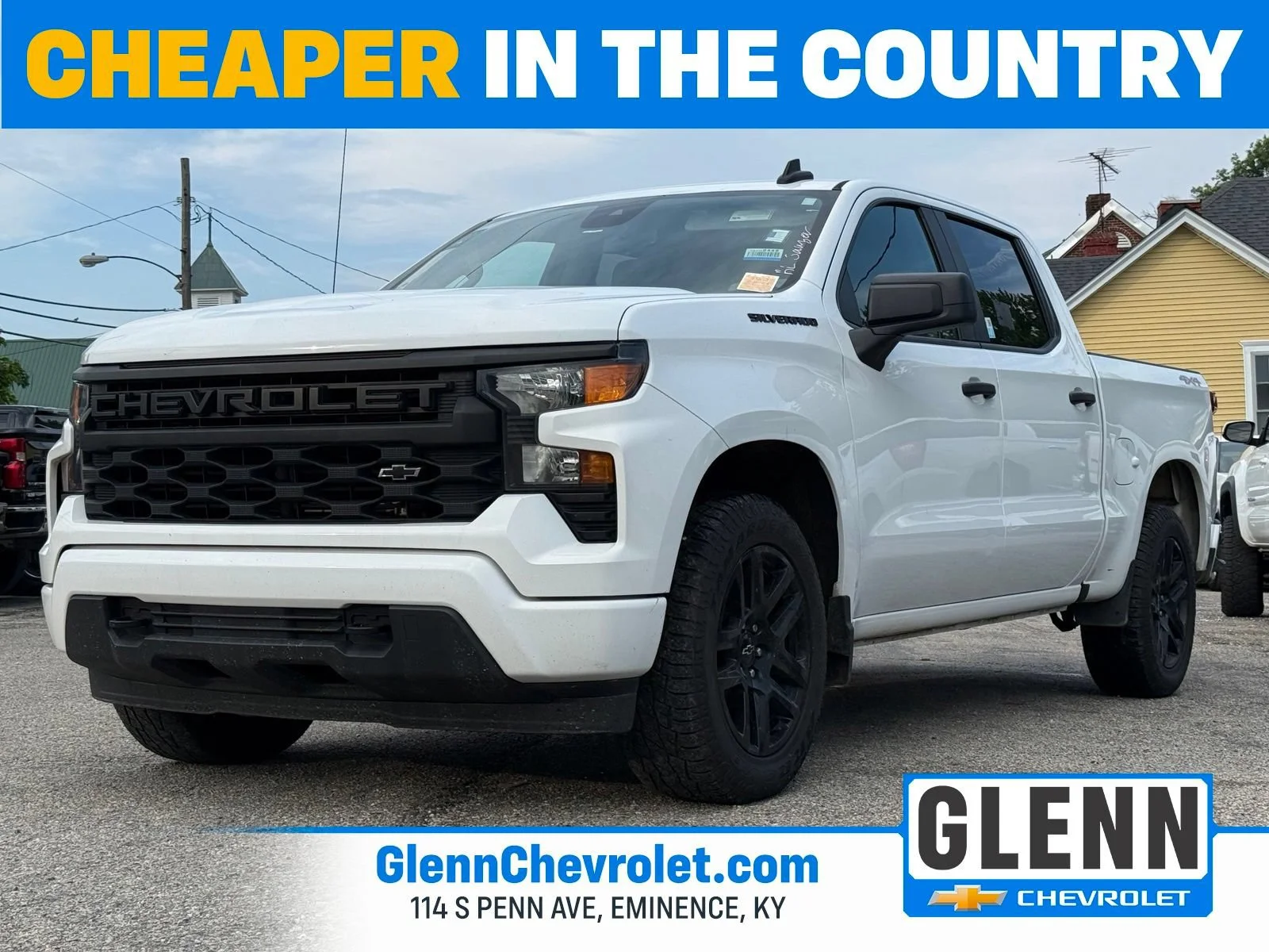 Used 2022 Summit White Chevrolet Custom image 1