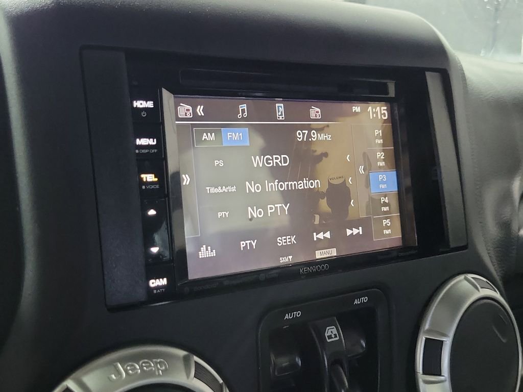 2018 Jeep Wrangler JK Unlimited Sahara - Photo 16