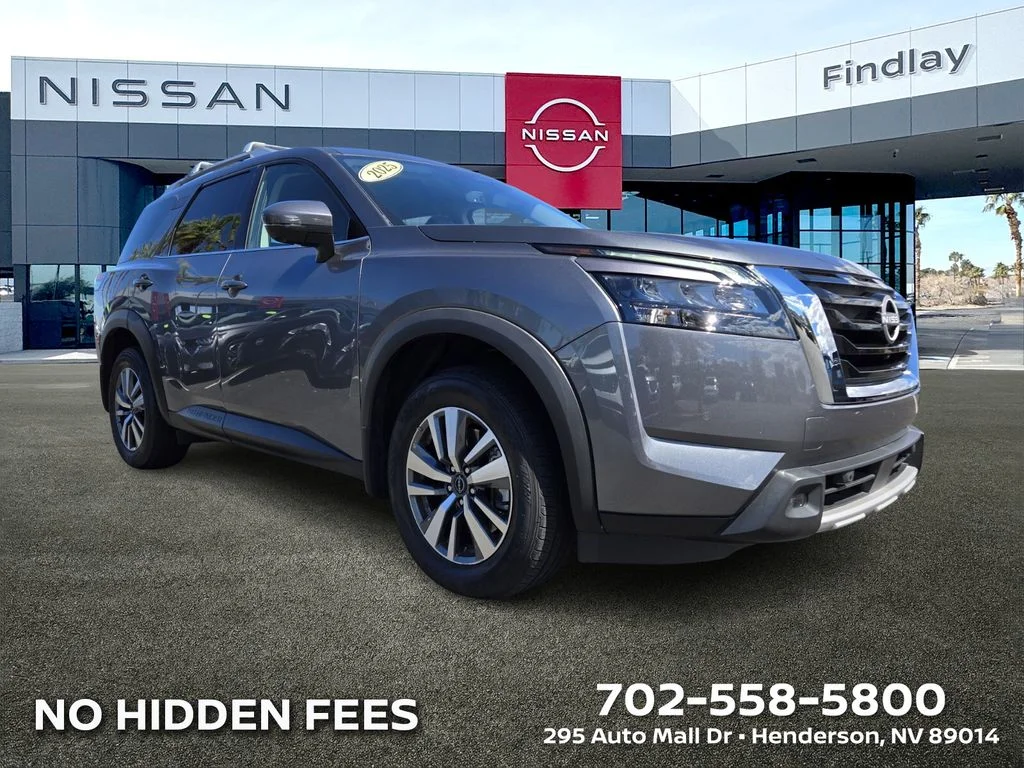 2025 Nissan Pathfinder SL 2WD's photo