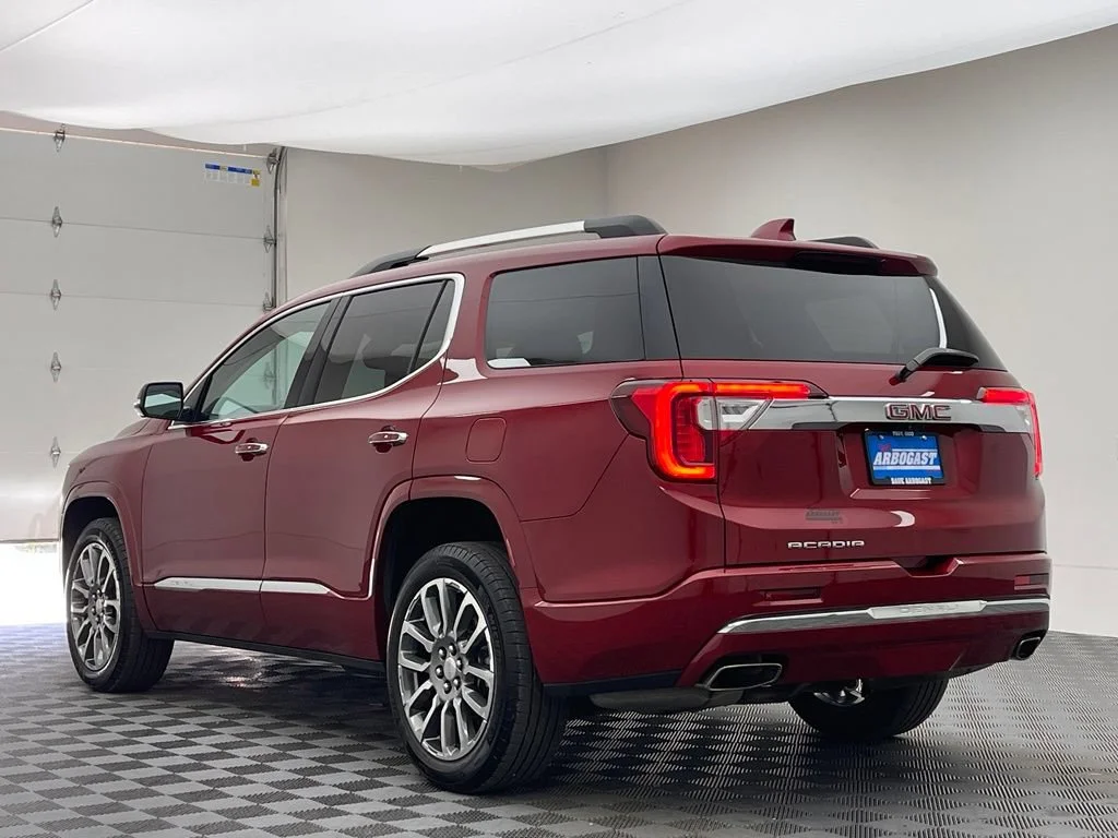 Used 2021 CAYENNE RED TINTCOAT GMC Denali image 14