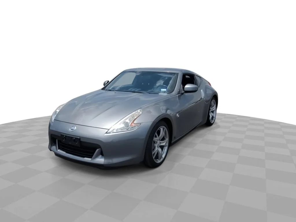 Used 2011 Gray Nissan 2dr Cpe Auto image 3