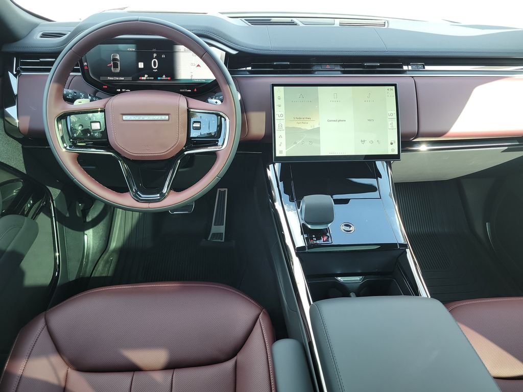 New 2026 Fuji White LAND ROVER Dynamic SE image 18