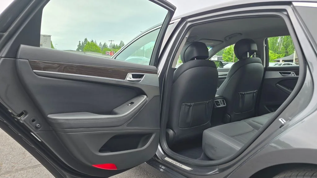 Used 2018 Gray Genesis 3.8 image 15