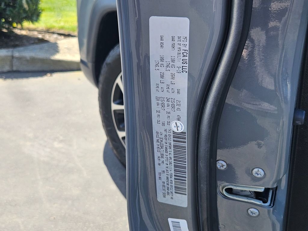 Used 2020 Sting-Gray Clearcoat Jeep Trailhawk image 33