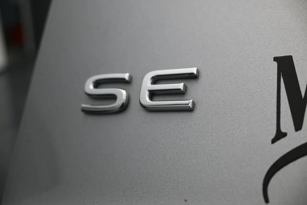 Used 2024 Gray Volkswagen 2.0T SE w/Technology image 31