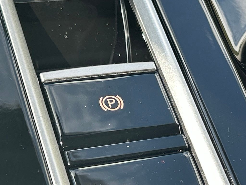 New 2026 White/off-white Volkswagen 2.0T SE w/Technology image 58