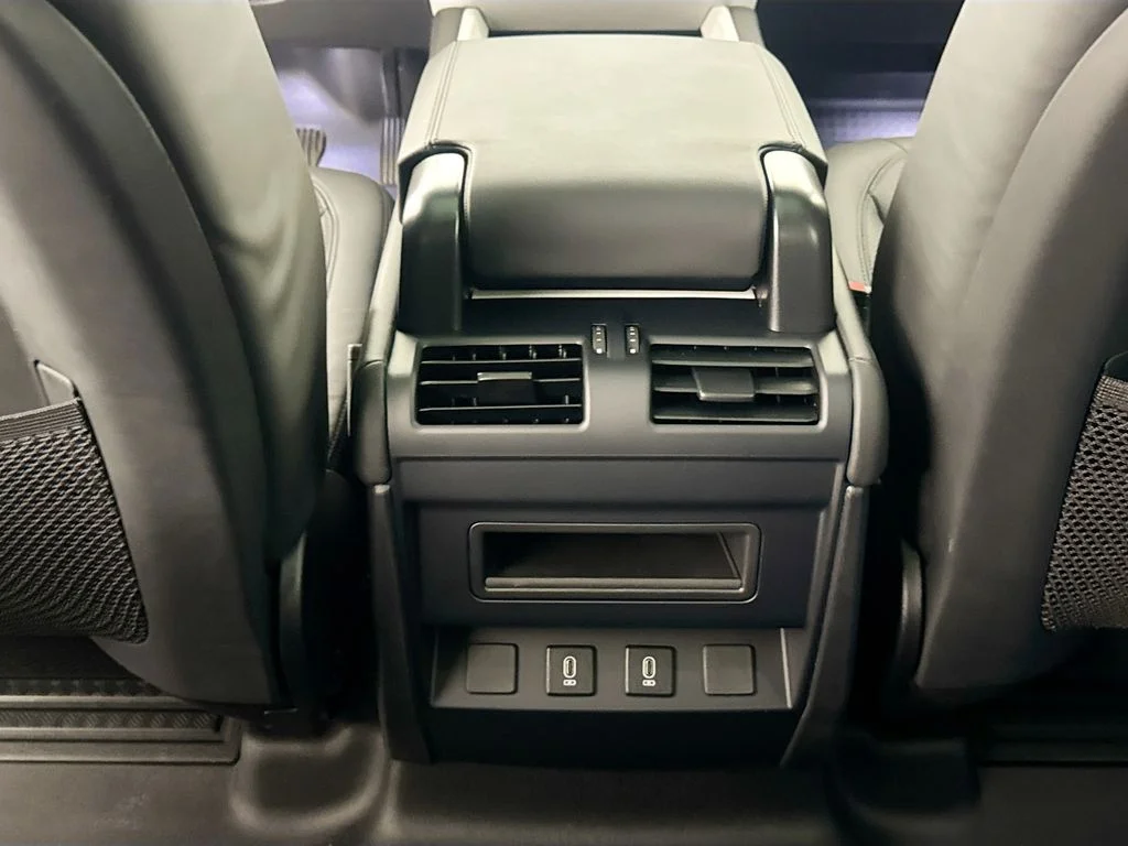 New 2026 Fuji White Land Rover X-Dynamic SE image 25