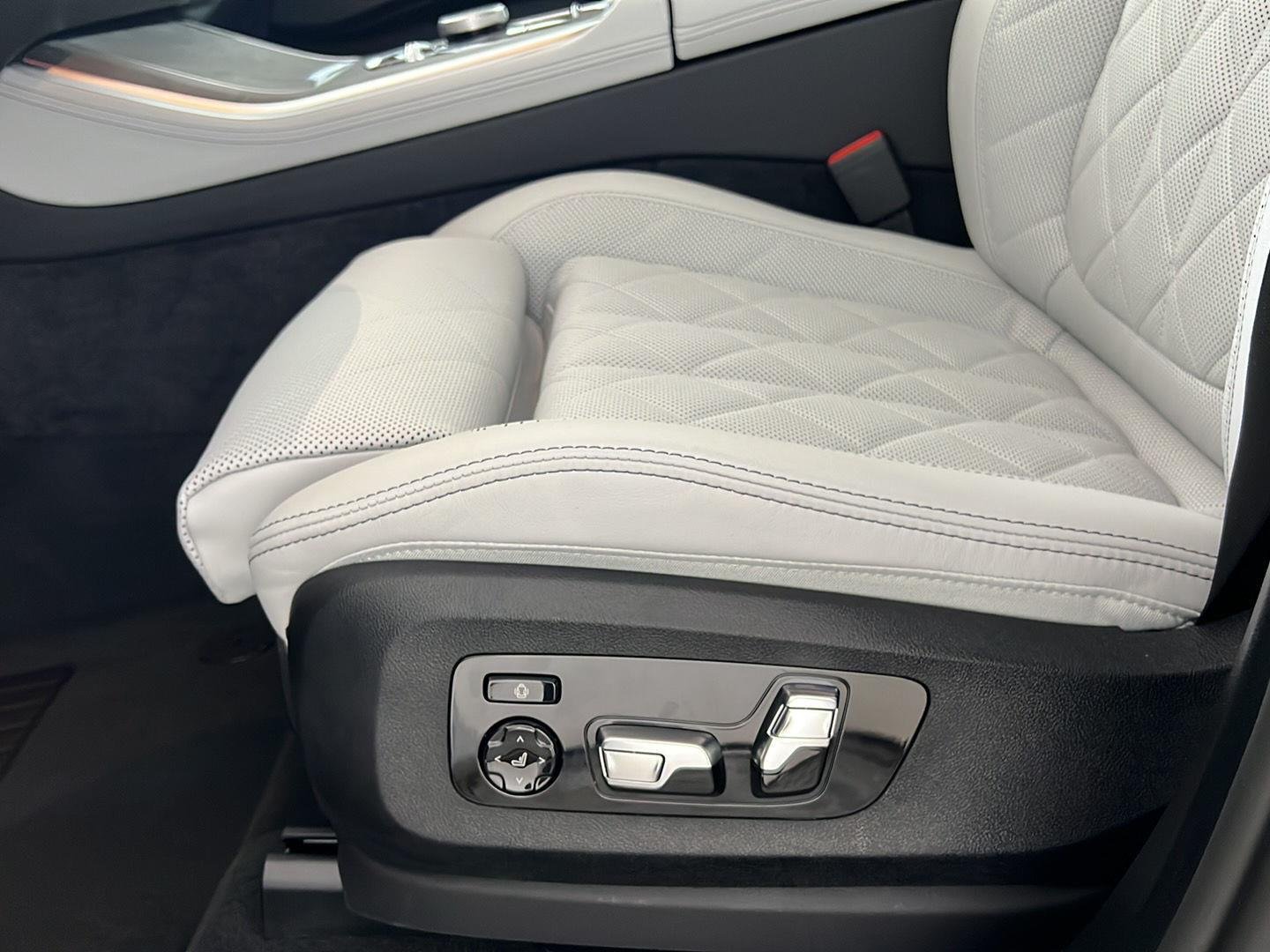 Used 2026 Mineral White Metallic BMW xDrive50e image 24