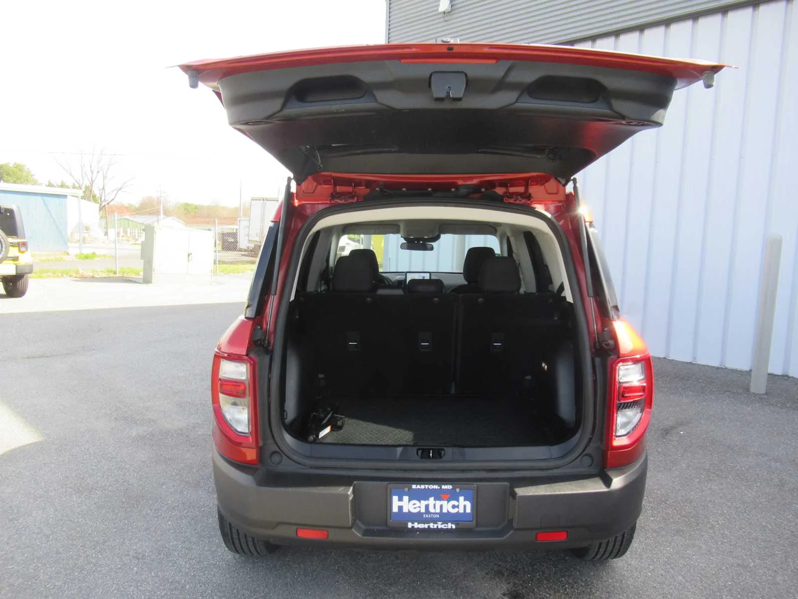 Used 2023 Hot Pepper Red Tinted Clearcoat Ford Big Bend image 10