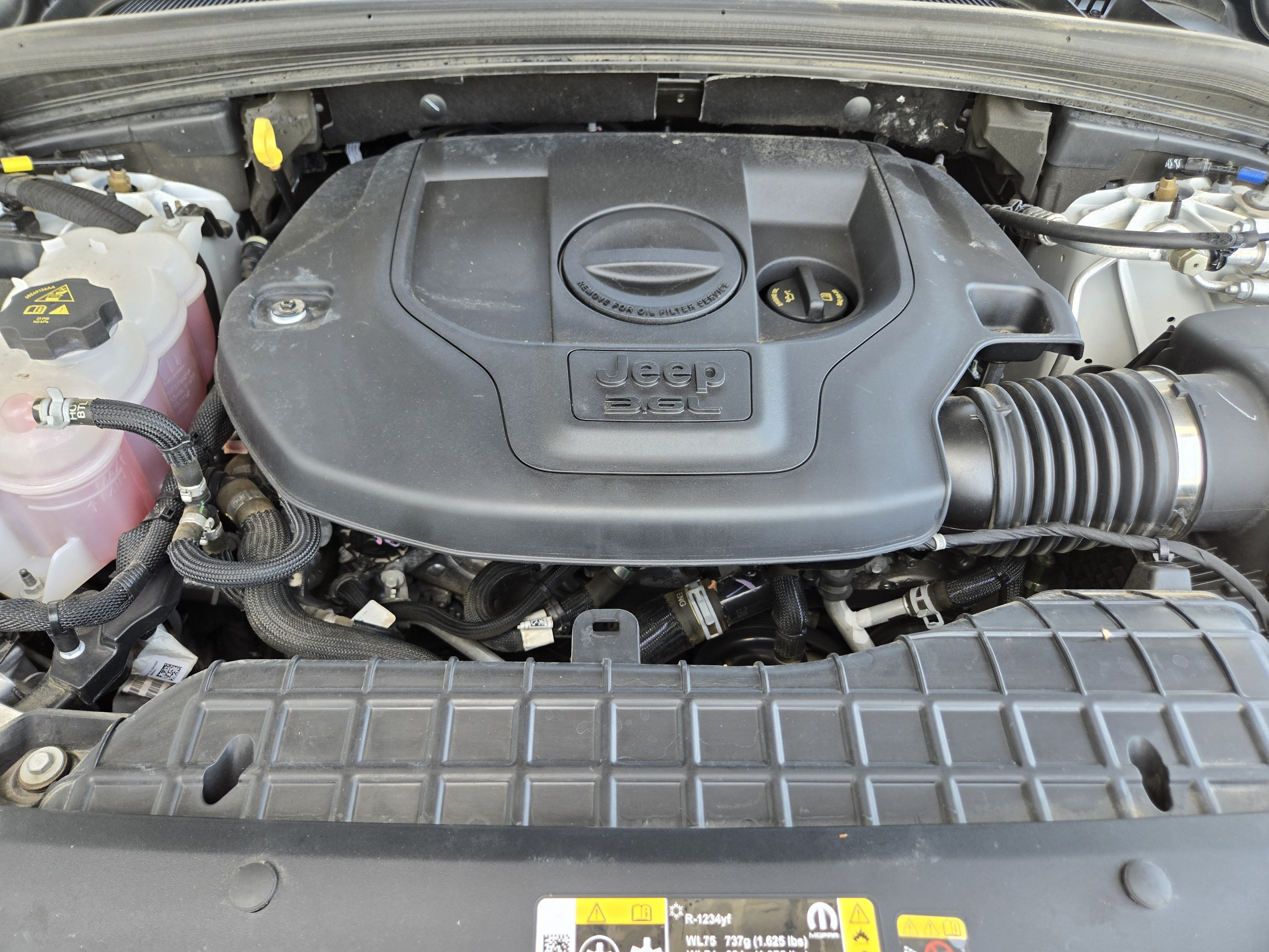 Used 2023 Bright White Clearcoat Jeep Summit image 32