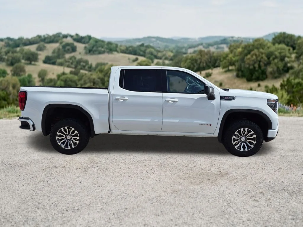 Used 2023 White GMC AT4 image 13