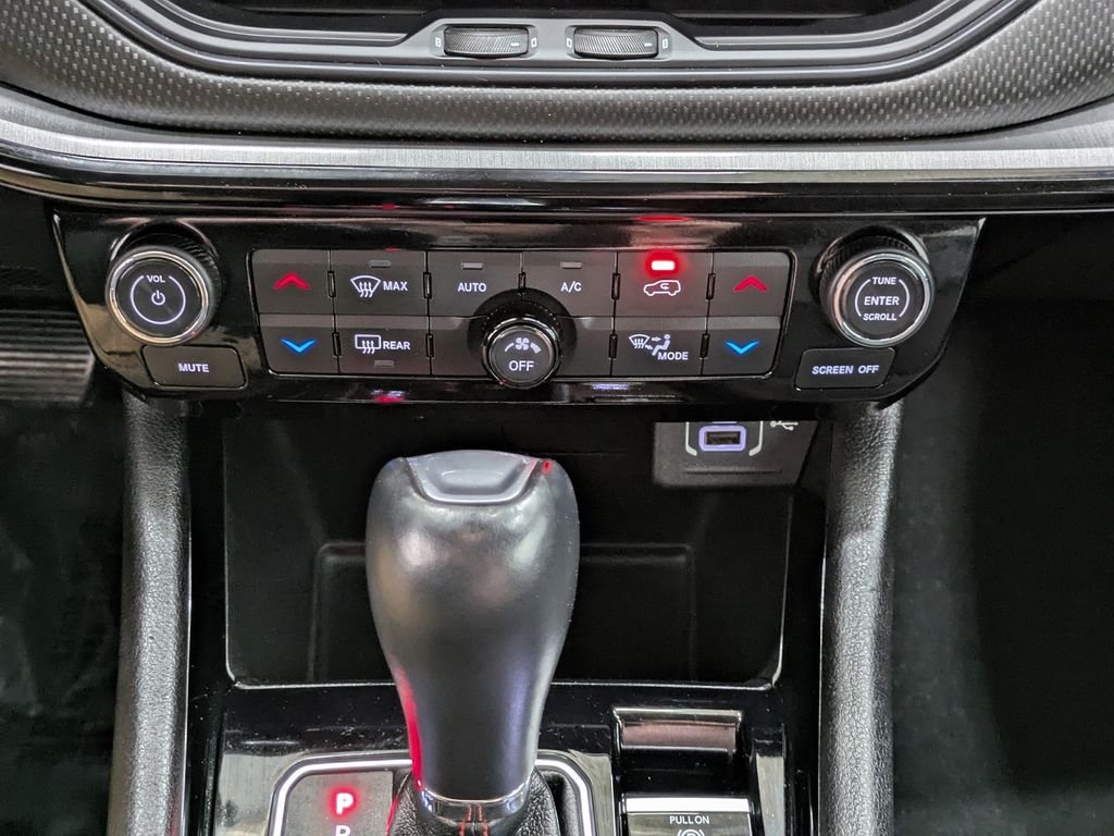 Used 2022 Gray Jeep Trailhawk image 36