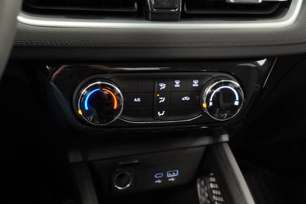 New 2026 Mosaic Black Metallic Chevrolet LT image 17